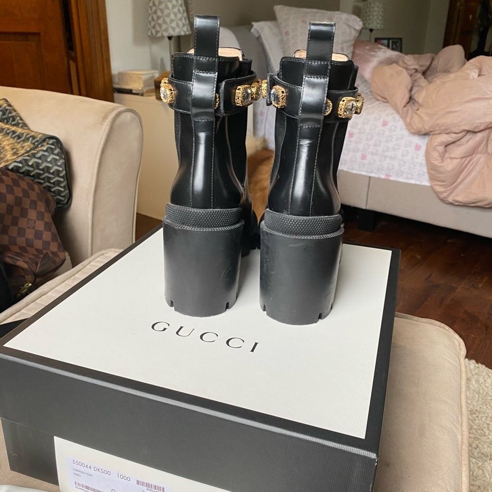 Gucci woman’s boots